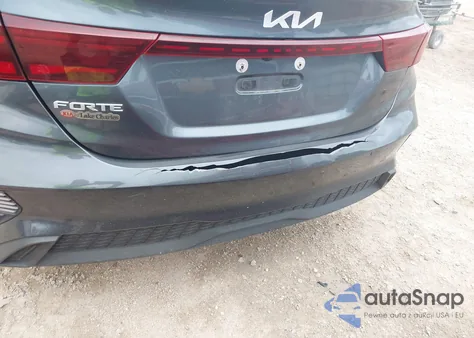 2023 Kia Forte Lxs z USA, uszkodzony, nr VIN 3KPF24AD3PE566815